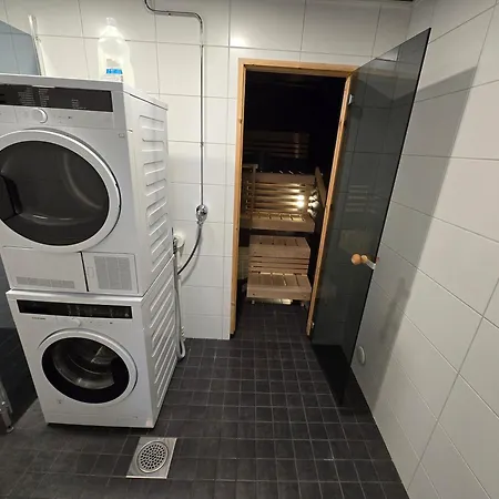 Anttoninvahe 5 - Upea Talo Raumalla Huoneisto