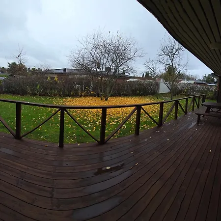 Апартаменты Anttoninvahe 5 - Upea Talo Raumalla Раума