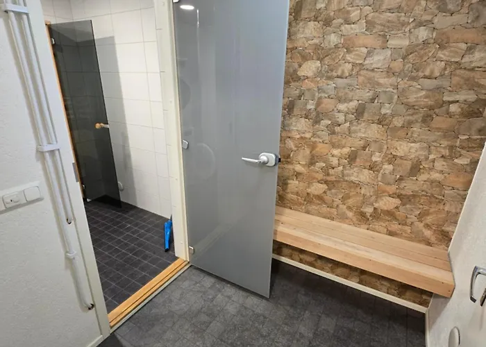 Anttoninvahe 5 - Upea Talo Raumalla דירה ראומה