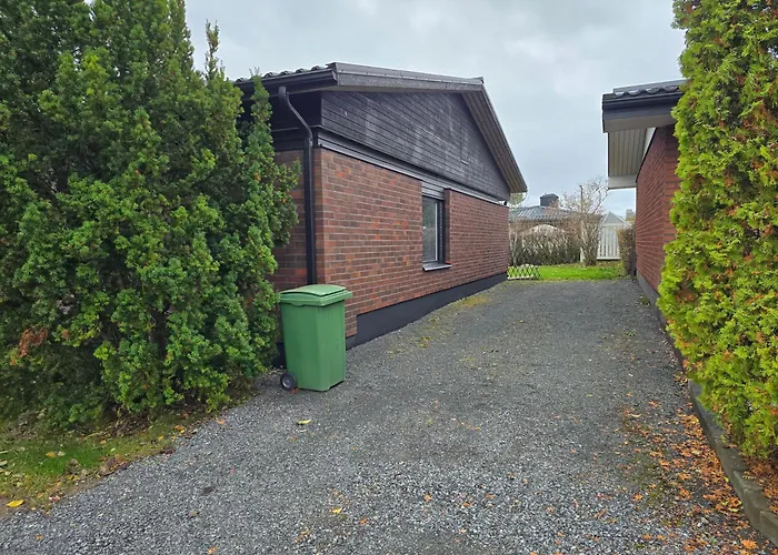 Anttoninvahe 5 - Upea Talo Raumalla *